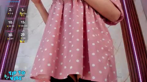 Snapshot of tamarafoxy_ chatting on March 13, 1:40 pm Tamara online show from March 13, 1:40 pm