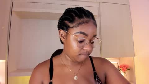 Snapshot of tamarazaki chatting on November 3, 7:37 pm Tami online show from November 3, 7:37 pm