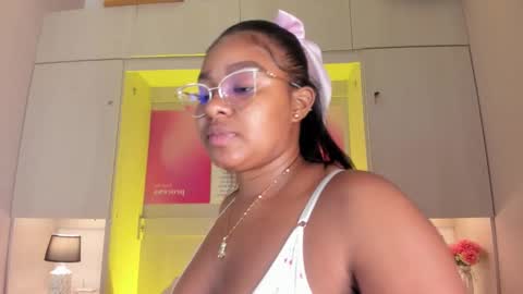 Tami online show from February 12, 7:53 pm