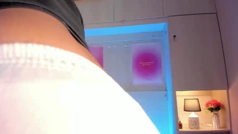 Tami online show from April 29, 7:53 pm