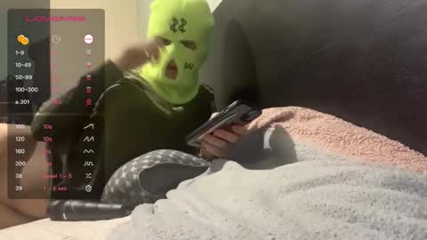 Snapshot of tamesbury chatting on November 17, 1:44 am tamesbury online show from November 17, 1:44 am