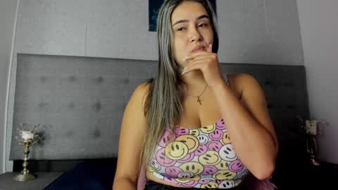 Snapshot of tami_vega chatting on December 3, 11:22 am Tamy Vega online show from December 3, 11:22 am