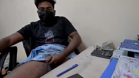 Snapshot of tamilan_da75 chatting on January 18, 6:45 am tamilan_da75 online show from January 18, 6:45 am