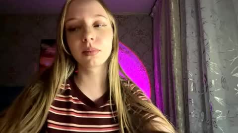 Jenny online show from April 25, 5:43 pm