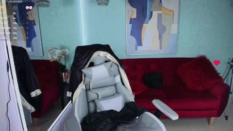 Snapshot of tammy_petit chatting on February 25, 3:42 am Tammy online show from February 25, 3:42 am