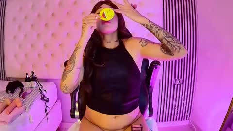 Snapshot of tammy_sweett1 chatting on May 15, 4:03 pm tammy_sweett1 online show from May 15, 4:03 pm