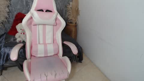 tammycooperr online show from February 2, 6:15 am