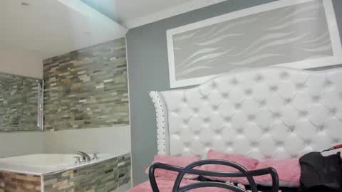 Snapshot of tammyparker_ chatting on March 8, 10:54 am Tammara online show from March 8, 10:54 am