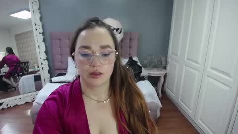 Snapshot of tammyparker_ chatting on September 18, 4:47 am Tammara online show from September 18, 4:47 am