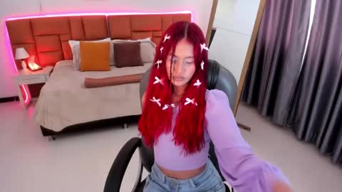 Snapshot of tamy_edwards chatting on June 3, 8:25 pm Tamy online show from June 3, 8:25 pm