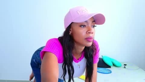 Snapshot of tamylynn05 chatting on June 4, 7:53 pm tamylynn online show from June 4, 7:53 pm