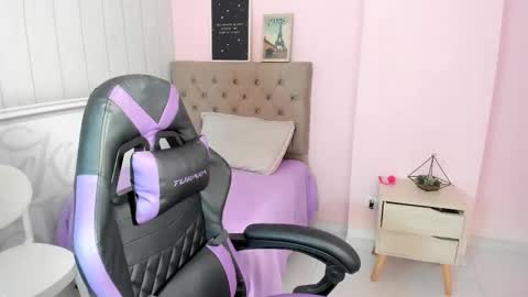 Tania  online show from November 19, 2:50 pm