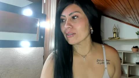 tania online show from August 1, 7:02 pm