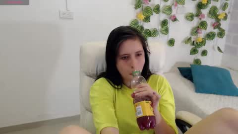 Tania  online show from December 14, 5:18 pm