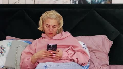 tanyaGrey online show from March 10, 6:51 am