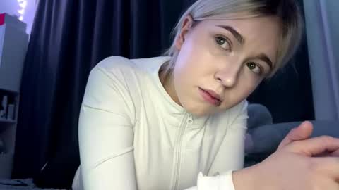 Lisa online show from November 14, 3:22 pm