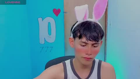 Snapshot of tanjiro_cute chatting on May 16, 4:09 am Andres online show from May 16, 4:09 am
