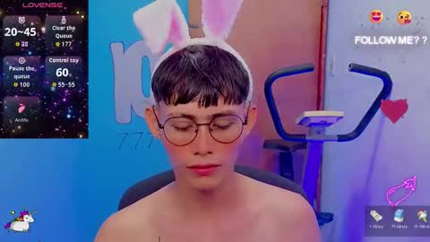 Snapshot of tanjiro_cute chatting on June 10, 4:01 am Andres online show from June 10, 4:01 am