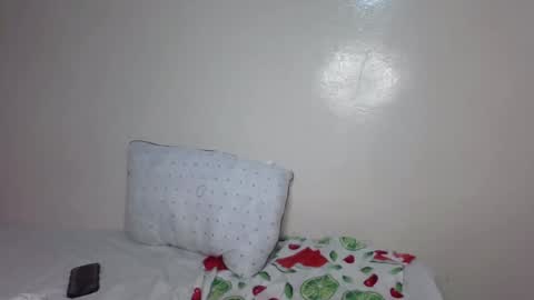 Snapshot of tannia004 chatting on December 3, 12:46 am tania online show from December 3, 12:46 am