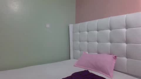 Snapshot of tannia004 chatting on January 4, 11:00 am tania online show from January 4, 11:00 am