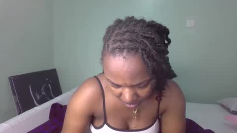 Snapshot of tannia004 chatting on January 5, 1:36 pm tania online show from January 5, 1:36 pm