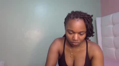 Snapshot of tannia004 chatting on January 8, 6:52 pm tania online show from January 8, 6:52 pm