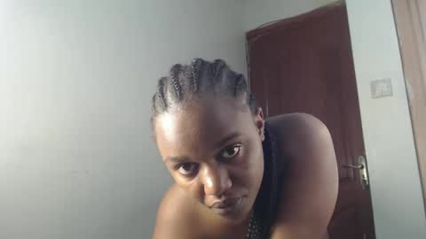 Snapshot of tannia004 chatting on October 25, 2:30 am tania online show from October 25, 2:30 am