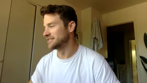 Snapshot of tantrichealing chatting on October 11, 3:21 pm Dr. Love online show from October 11, 3:21 pm