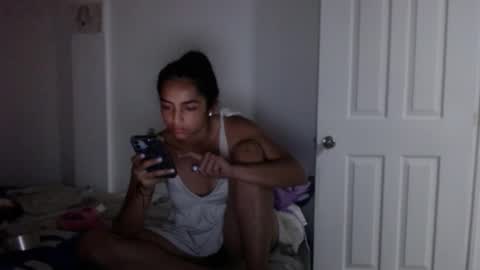 Snapshot of tantricroots chatting on March 22, 12:14 am Angeline Follow online show from March 22, 12:14 am