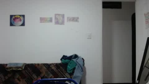 Snapshot of tantricroots chatting on April 14, 1:00 am Angeline Follow online show from April 14, 1:00 am