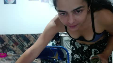 Angeline  Follow  online show from May 15, 11:45 pm