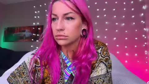Snapshot of tanya_acid chatting on July 3, 7:48 am Tanya acid online show from July 3, 7:48 am