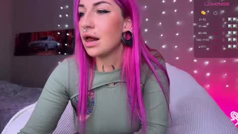 Snapshot of tanya_acid chatting on July 19, 8:18 am Tanya acid online show from July 19, 8:18 am