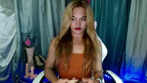tanyabels_thenaughtyone online show from April 19, 12:26 pm