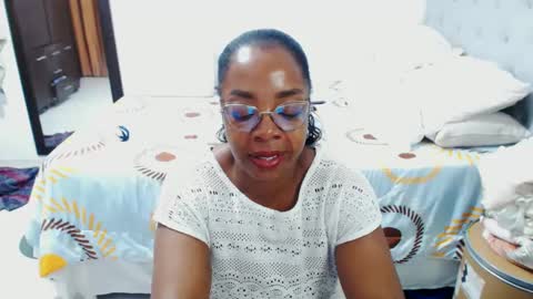 TANYTHOTTxx online show from September 29, 10:14 pm