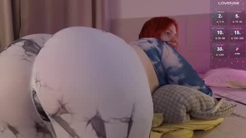 tara_renn online show from October 8, 8:28 pm