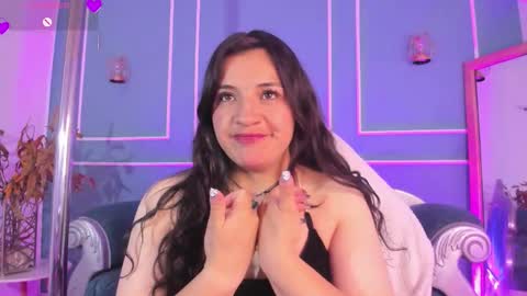 Snapshot of tarataylorr chatting on November 7, 2:55 am Tara online show from November 7, 2:55 am