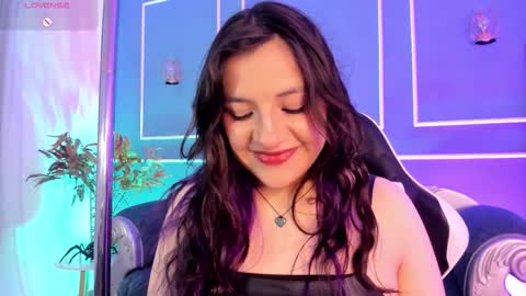 Snapshot of tarataylorr chatting on November 25, 7:25 pm Tara online show from November 25, 7:25 pm