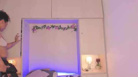 Snapshot of tarawiilson_ chatting on November 1, 4:47 am T A R A online show from November 1, 4:47 am