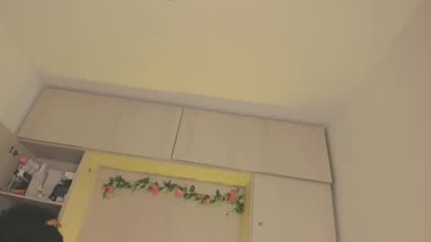 Snapshot of tarawiilson_ chatting on December 5, 4:21 am T A R A online show from December 5, 4:21 am