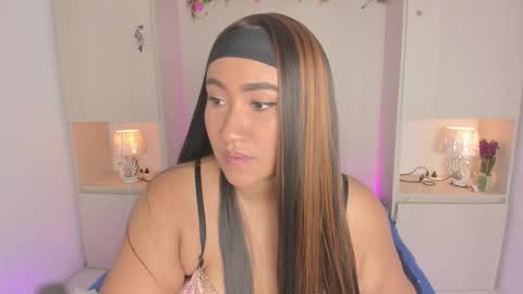  T A R A  online show from February 1, 4:11 am