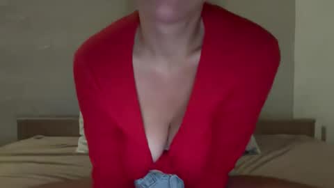 tracypussy online show from May 3, 2:39 am