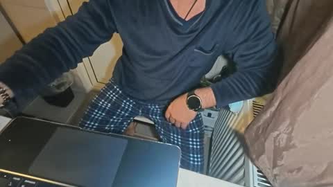 Snapshot of tarkan198 chatting on November 8, 7:12 pm tarkan198 online show from November 8, 7:12 pm