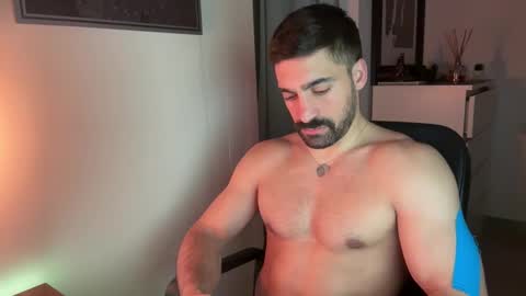 tarquit8 online show from February 5, 9:30 pm