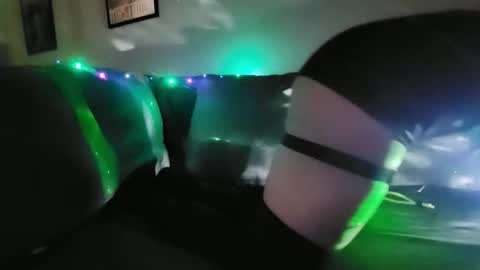 tashaclouds online show from February 6, 9:12 am