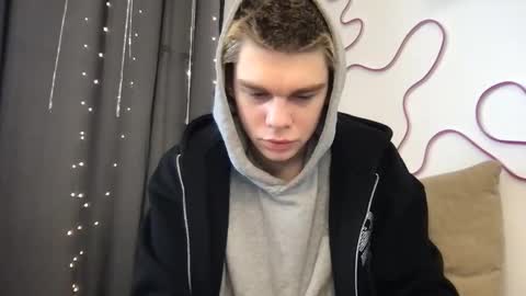 Snapshot of tasteithorny chatting on March 1, 8:34 am tasteithorny online show from March 1, 8:34 am