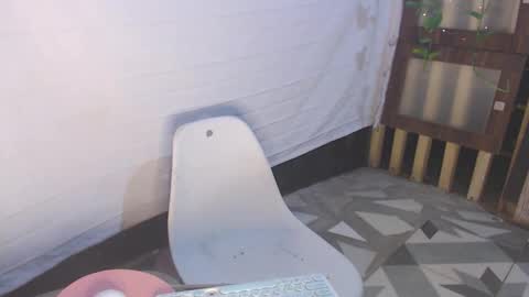 tasteofinnocentxx online show from October 10, 1:37 am