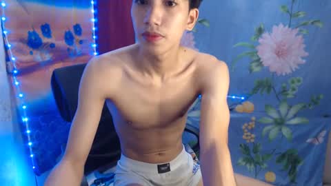 Snapshot of tastylicious_kim chatting on February 19, 2:01 am Ask me online show from February 19, 2:01 am