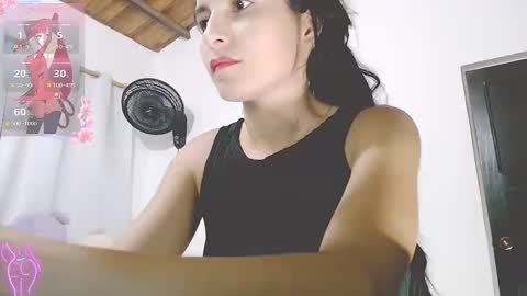 Snapshot of tata20_ chatting on November 5, 2:11 am tatabebe online show from November 5, 2:11 am