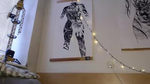 tata__goth_ online show from March 12, 7:58 am